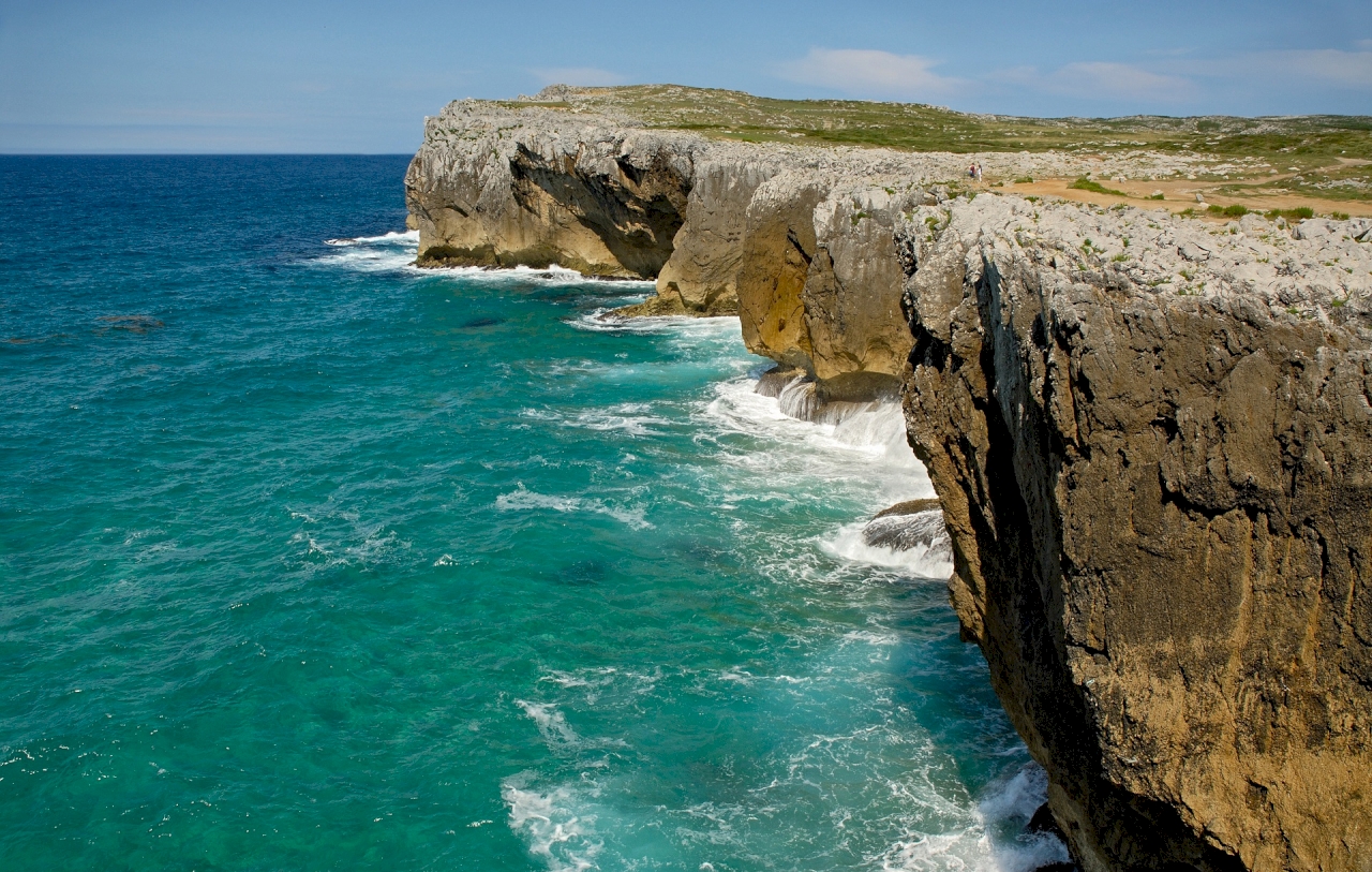 Llanes