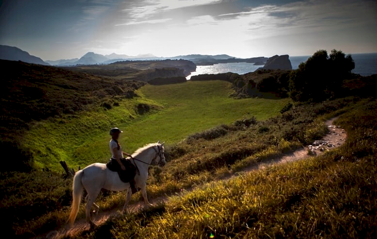 Llanes