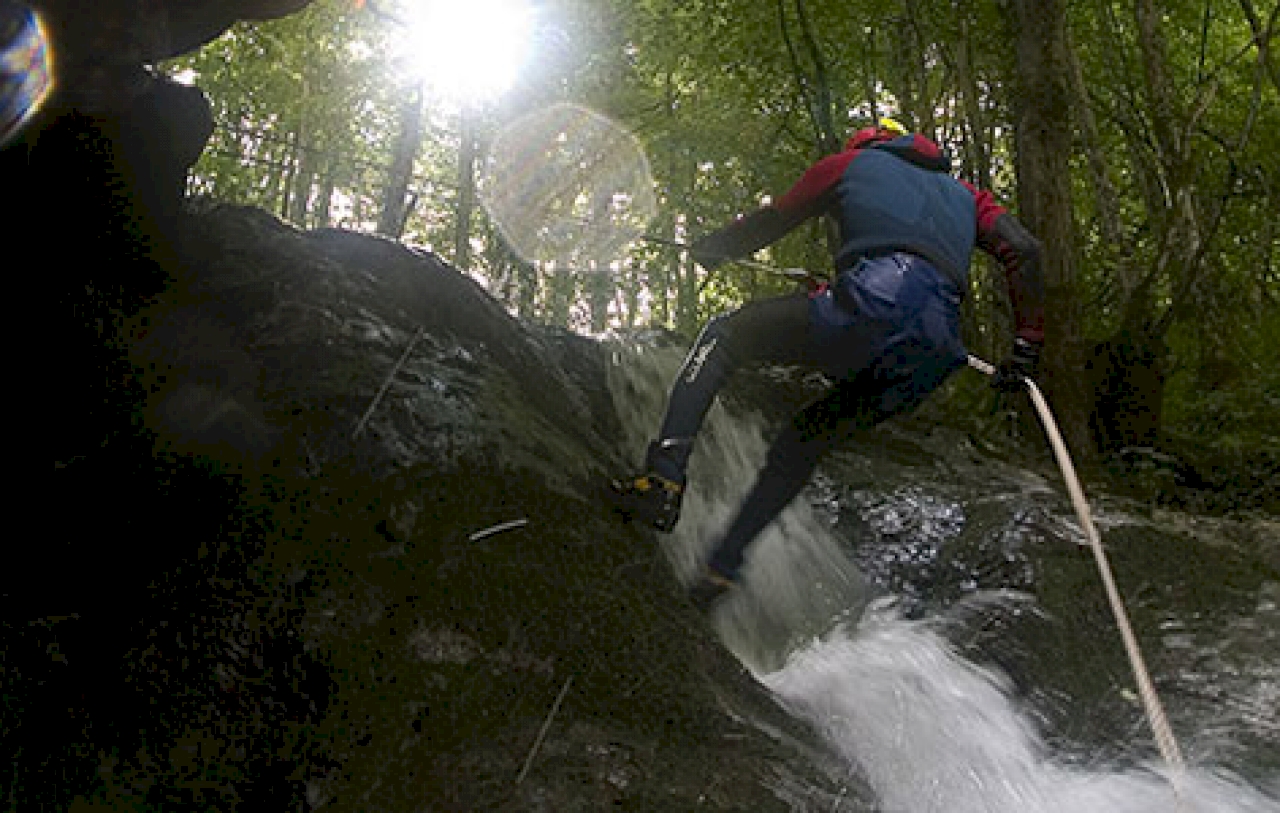 RANASELLA. ESCUELA ASTURIANA DE PIRAGUISMO