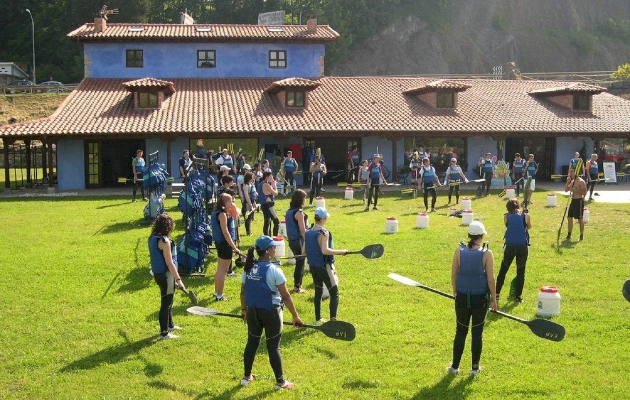 RANASELLA. ESCUELA ASTURIANA DE PIRAGUISMO