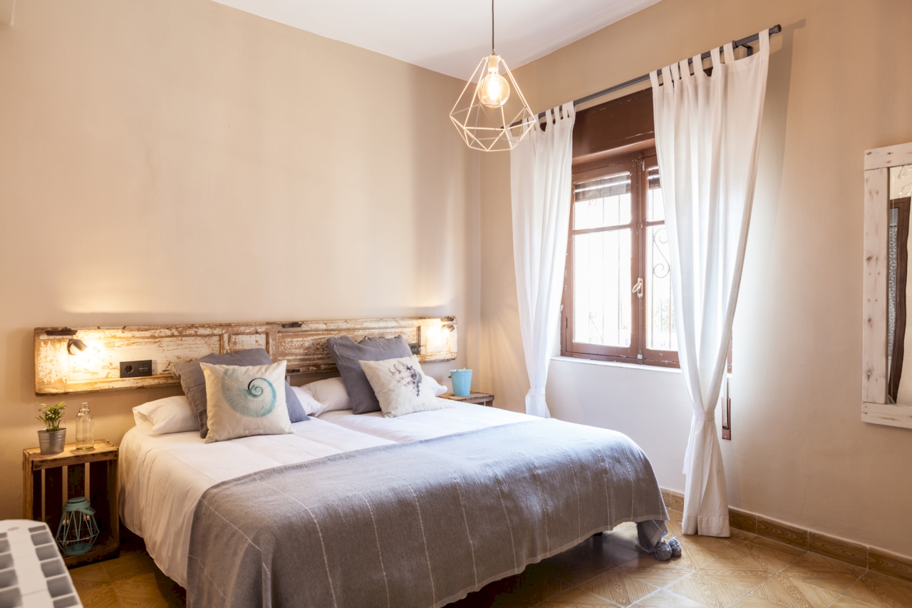 THE OLD SEAMAN BED & BREAKFAST